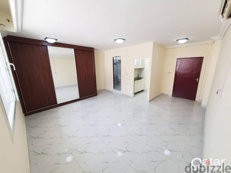 Neat and clean Studio type Room Inside Villa at Al Duhail Area. 5