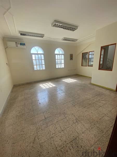 commercial villa available in. Hillal. 7