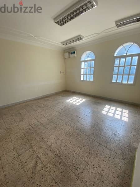 commercial villa available in. Hillal. 10
