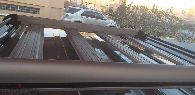 Car roof carrier 2