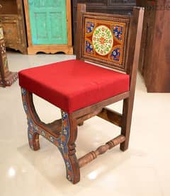 2 chairs, decoration pieces. antique design. room chair set.