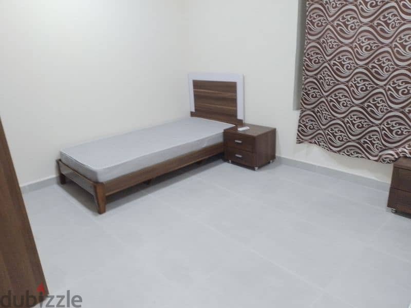 fully furnished room available 71310442 2