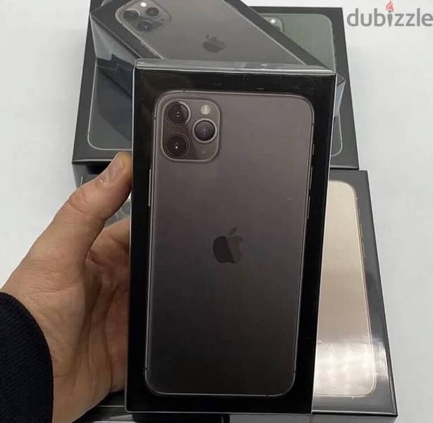 BRAND NEW APPLE IPHONE 11 PRO MAX 256GB NOW AVAILABLE!!! 4