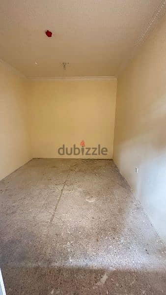 1200 Garage with 9 Room For Rent 4