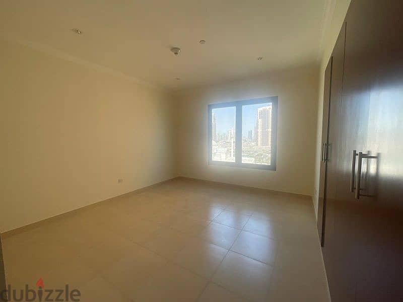 2 bedrooms apartment in Porto Arabia pearl sea view 7
