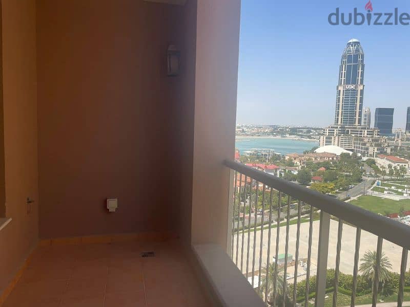 2 bedrooms apartment in Porto Arabia pearl sea view 14