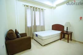 one persan room available bachelor only 0