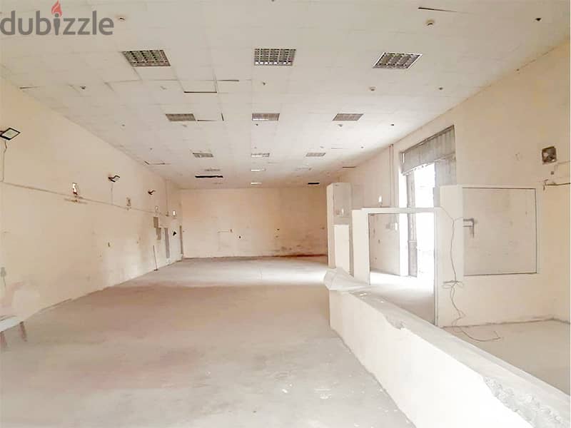 General Store for rent in Industrial area (300 SQM Approximately). 3