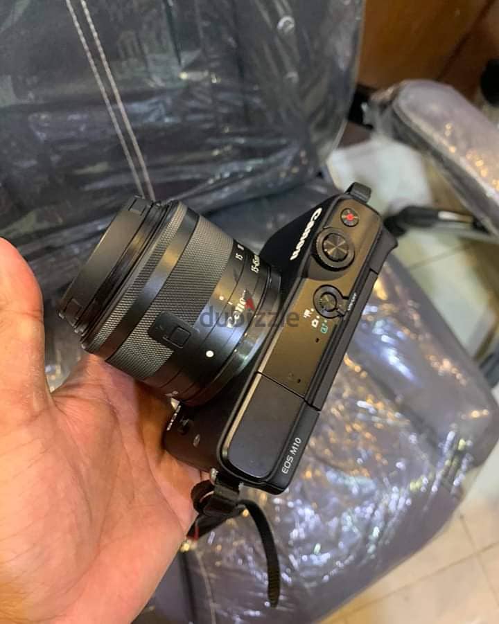 Brand new Canon M10 3