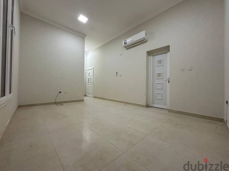 SPACIOUS 2 BHK FAMILY ACCOMMODATION AVAILABLE 6