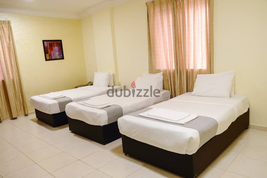 MONTHLY RENTAL! ROOMS W/ PRIVATE TOILET / FREE UTILITIES AND Cleanin 3