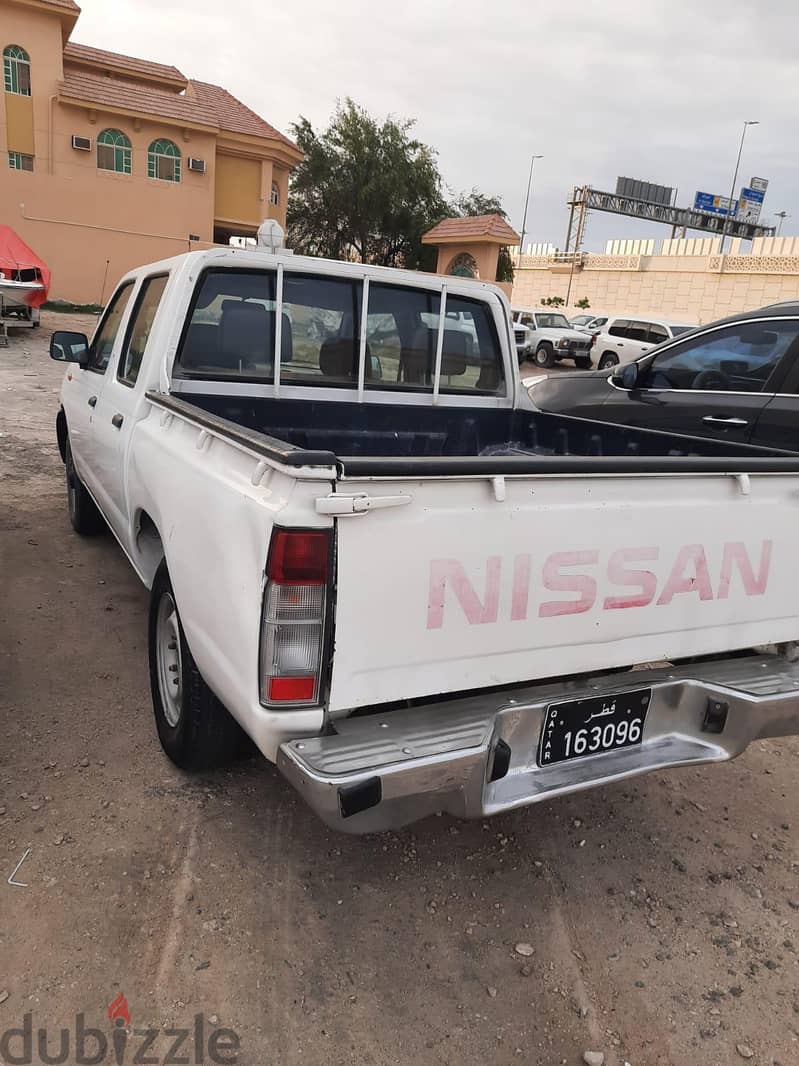 Nissan pick up - Commercial Vechicle 1
