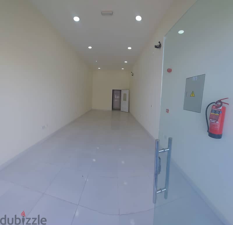 Shops for rent in Al Aziziyah on Commercial Street, 3