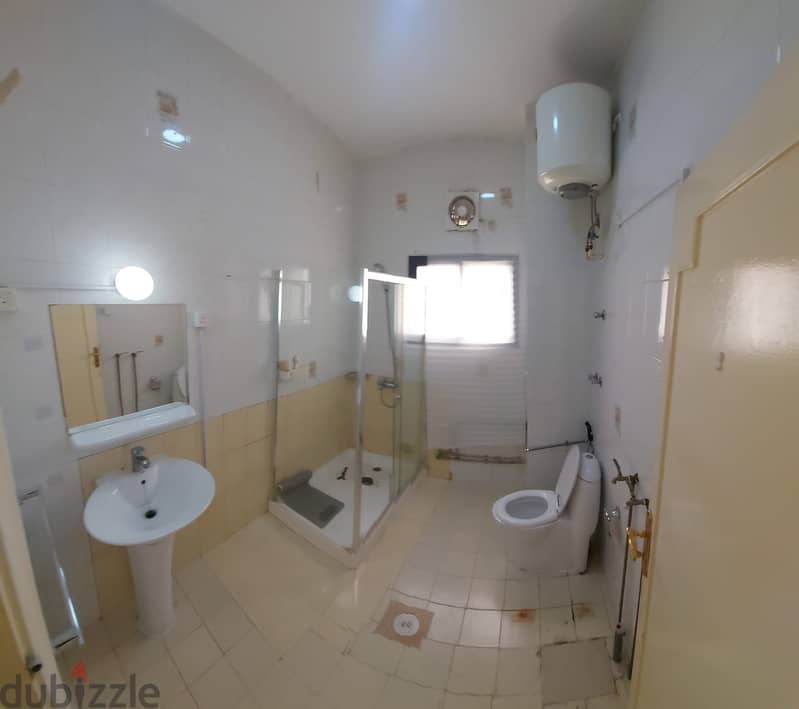 Apartments for rent in compound in Al Nasr. behind al - Mirqab mall 8