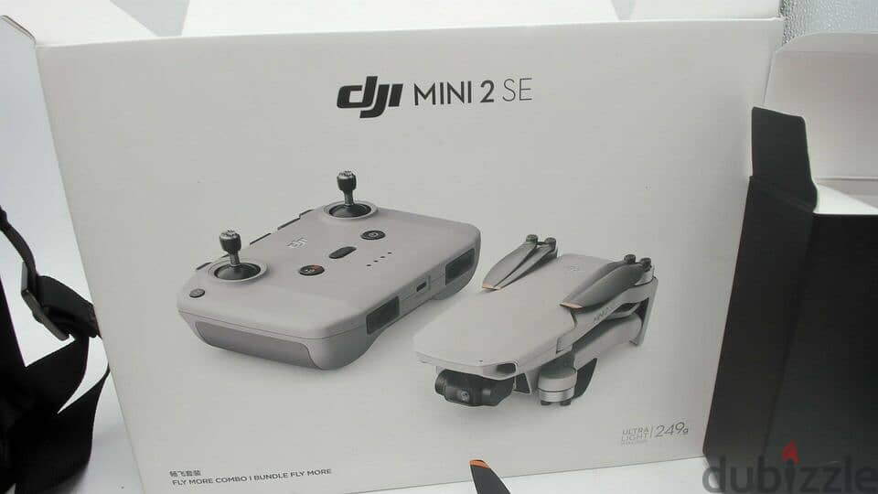 DJI - Mini 2 SE Fly More Combo Drone Remote Control 0