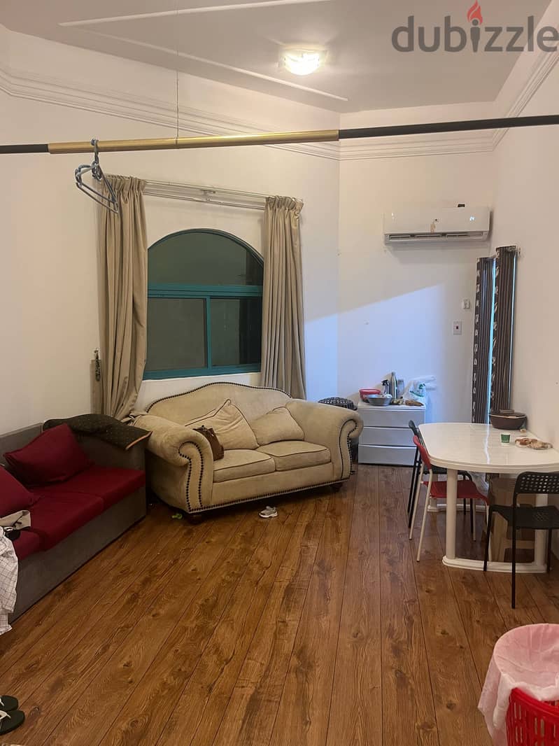 STUDIO AVIALABLE FOR RENT IN AIN KHLAID 1