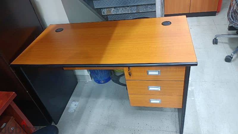 office furniture selling and buying number 3300655 4