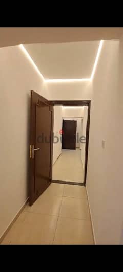 For rent flat (Ground floor apartment) in compound in Al Nasr 3bhk