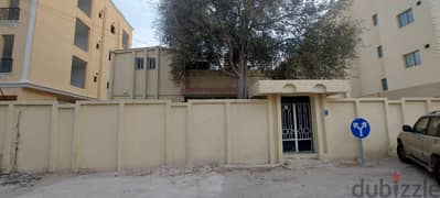For sale villa in Al Wakra directly behind Ooredoo Company 0