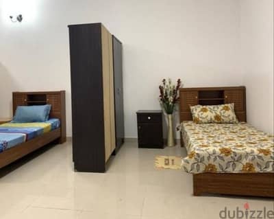 Lady bed space available peaceful bin omran