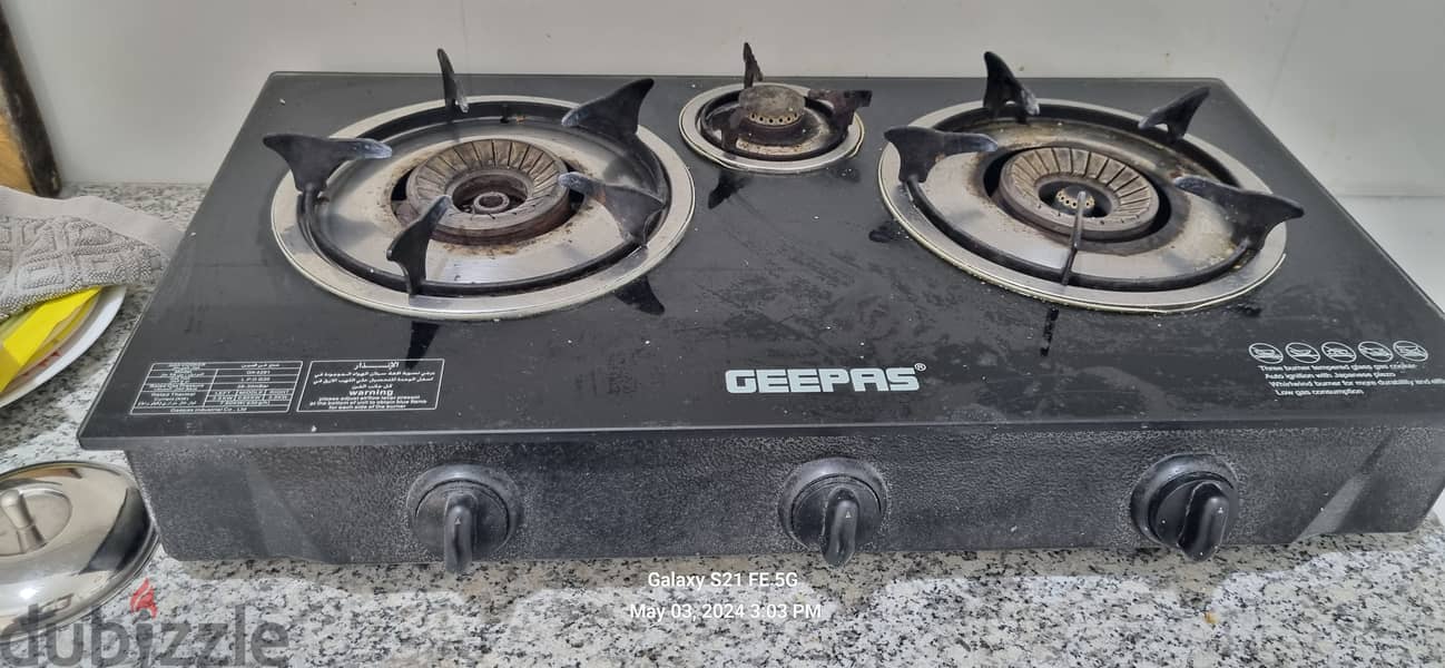 Geepas Gas Burner (GK4281)- 3 stoves, gas cylinder with regulator in e 3