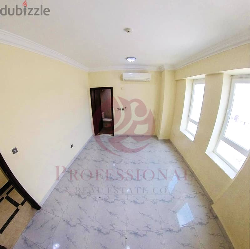 Unfurnished, 3 BHK Apartment in Muntazah Near B Ring Road | For Fami 3