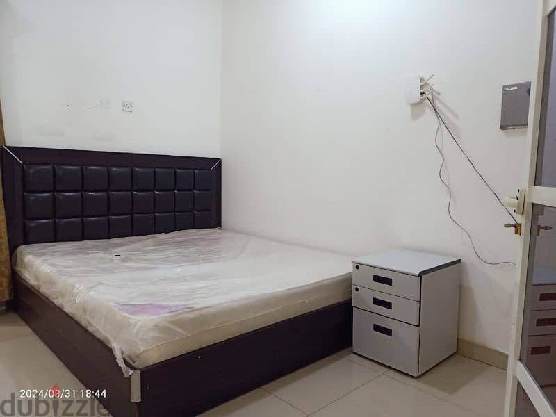 Spacious studio AVAILABLE 
@Direct entrance 
@separate Entrance 1