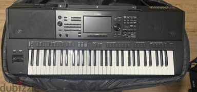 Yamaha PSR SX-700 Arranger Keyboard