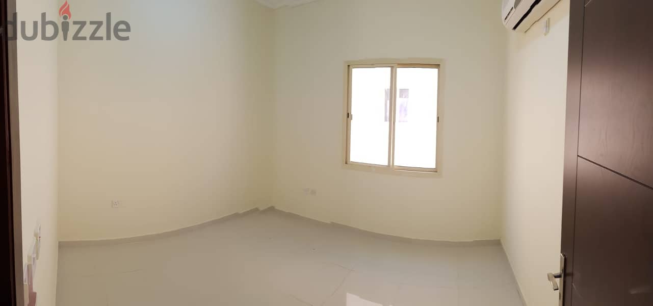 For rent unfurnished family apartment in Al Wakra behind Kims Medical 5