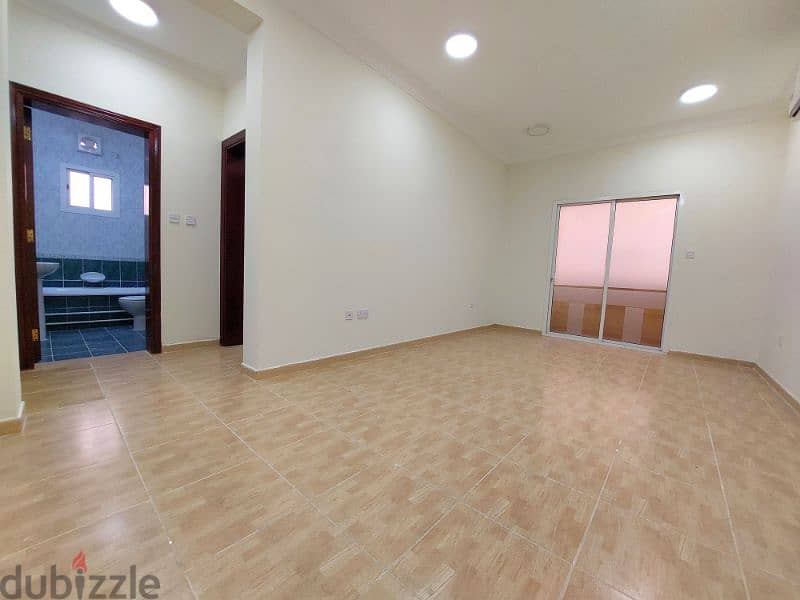 Immaculate 2-bed UF apartment in Najma 1