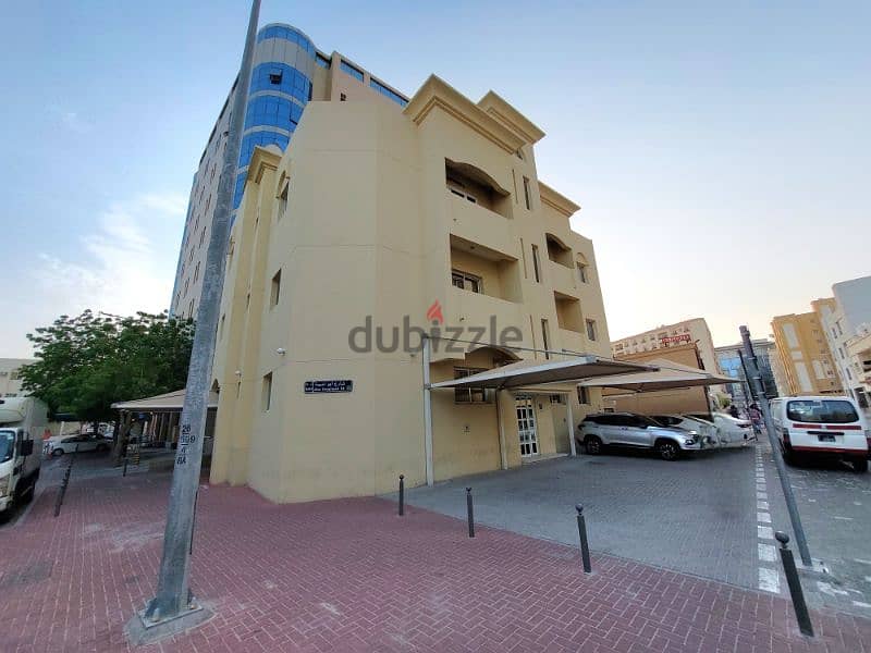 Immaculate 2-bed UF apartment in Najma 10