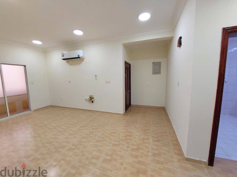 Immaculate 2-bed UF apartment in Najma 11