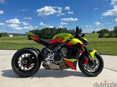 2023 Ducati streetfighter V4 Lamborghini sportbike (+971561943867) 0