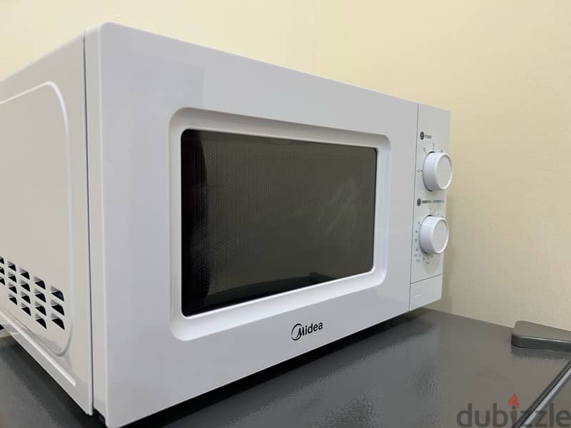 Brand new microwave 0