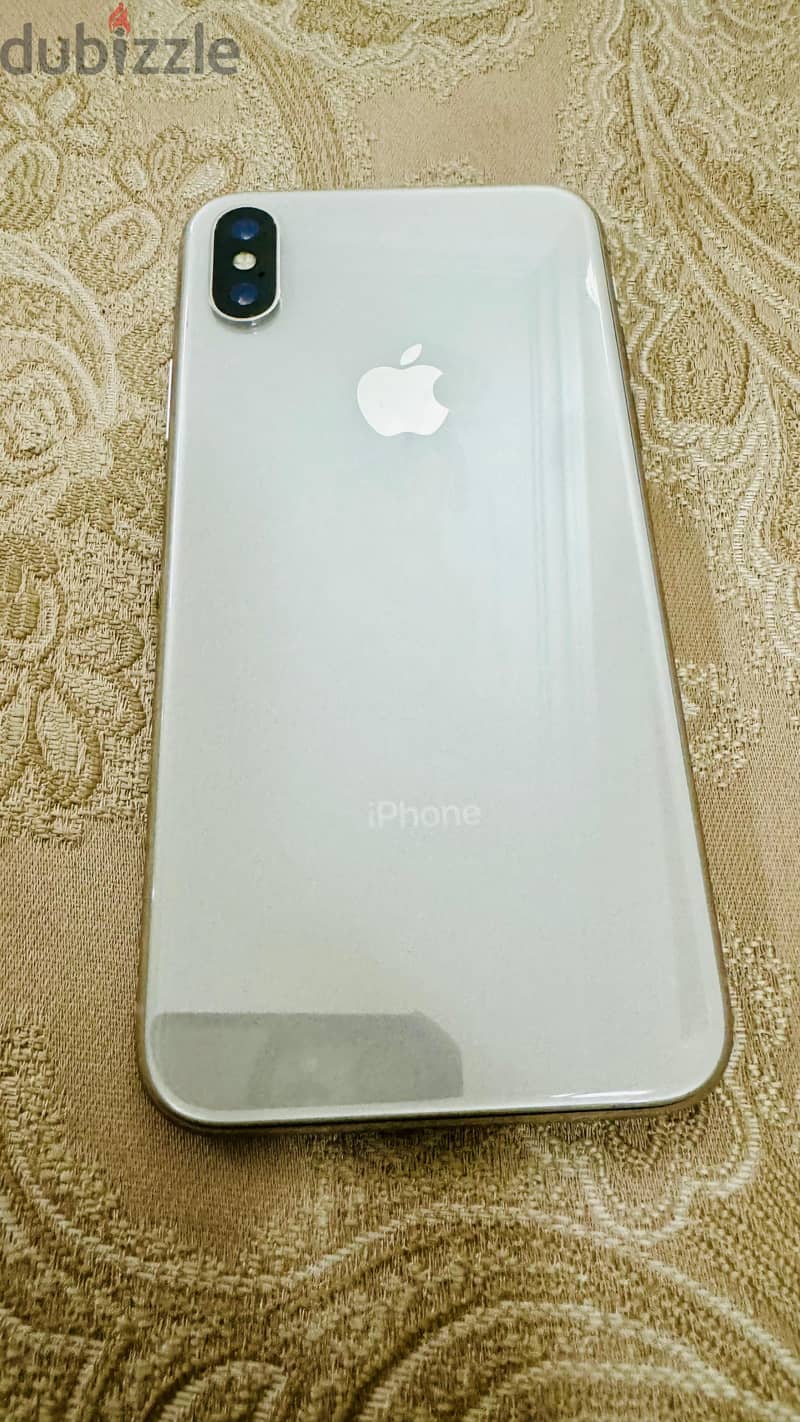 Iphone X with all accessories 3