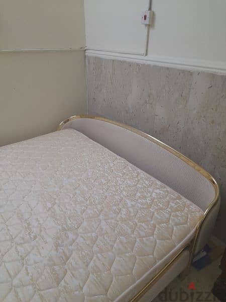 Urgent Sale Good and Beutifful USA Bed and Mattress 1
