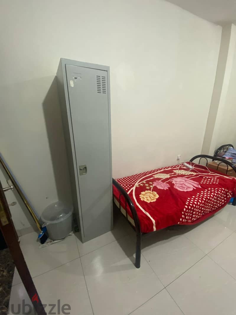 Bed space available near metro 0