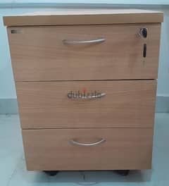 Drawers storage with lock  in perfect condition
