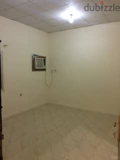 AIN KHALID - Small Room For Women