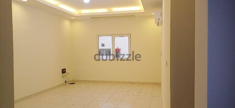 Nice & Well Maintained 2 B/R flat with Appliances 2
