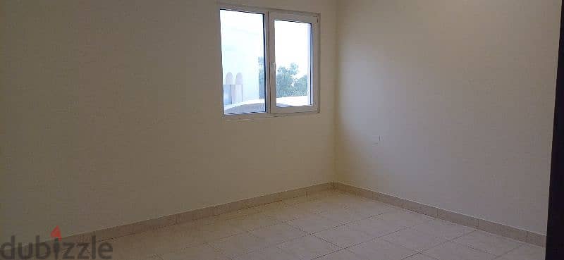 Nice & Well Maintained 2 B/R flat with Appliances 3